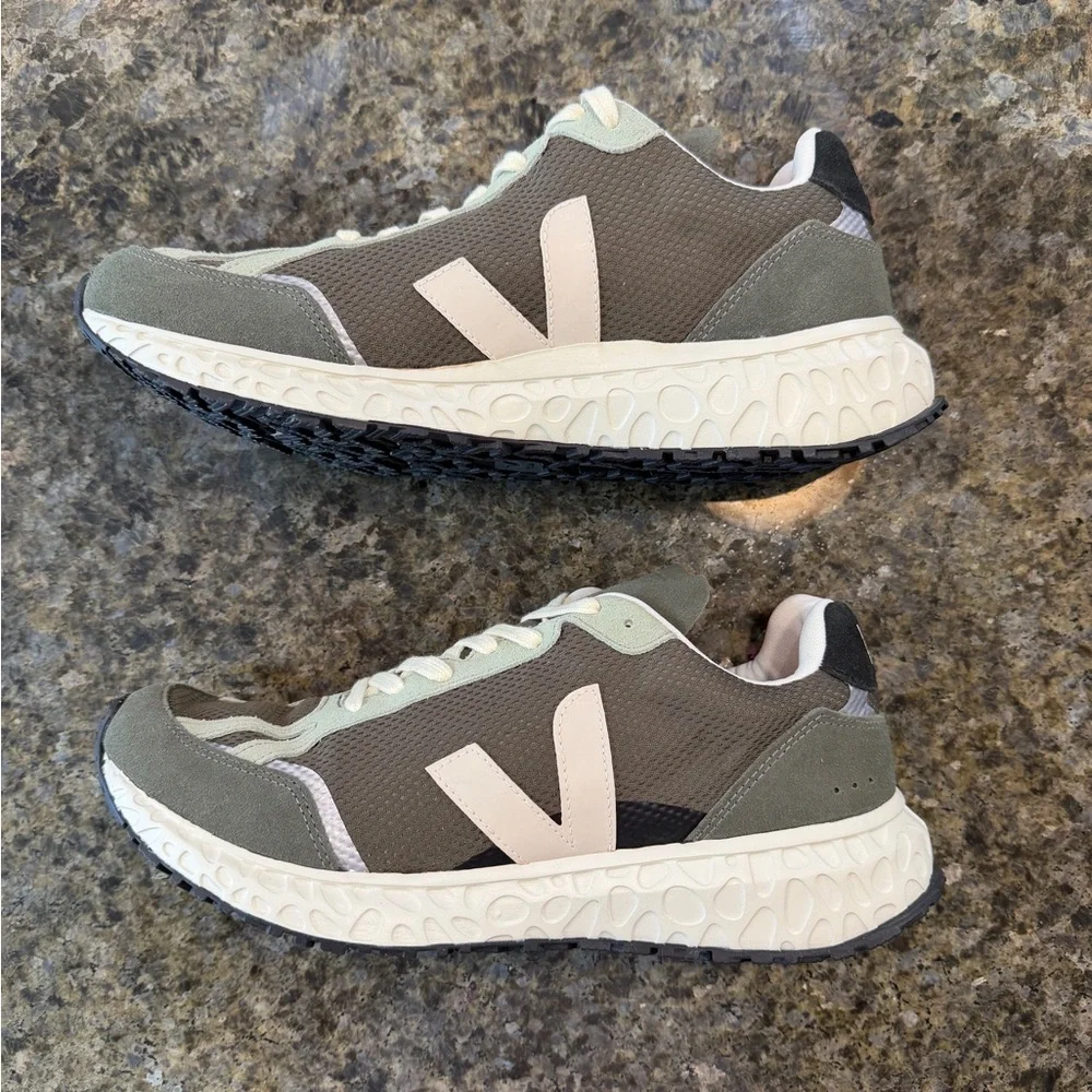 VEJA CONDOR ROYALE ALVEOMESH RUNNING SHOES - Picture 7 of 12